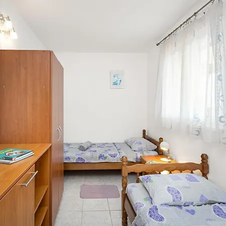 Regina 2 Apartment Banjole